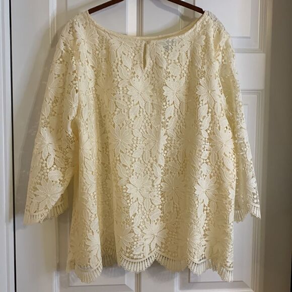 RSVP by Talbot 2X NWOT never washed/worn. Cream color with scallop lace overlay - Picture 2 of 8